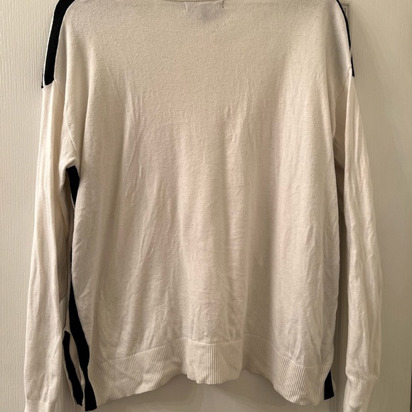 Banana Republic Factory white with black striping oversized slouchy sweater sz S - Picture 7 of 9